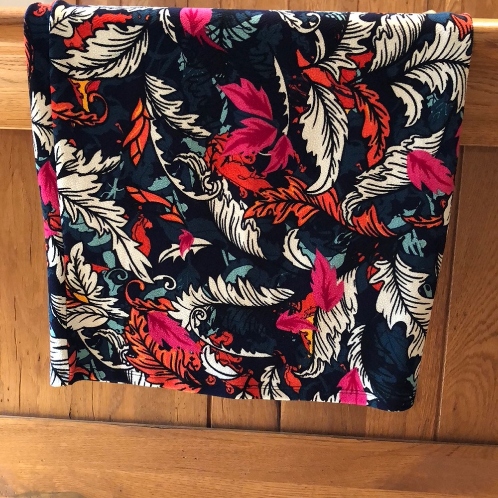 Lularoe Cassie skirt with feathers - Picture 2 of 4